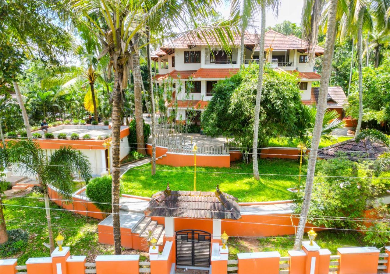 Ushasree Wayanad Heritage Premium Pool Resort By Voye Homes Ambalavayal Ngoại thất bức ảnh